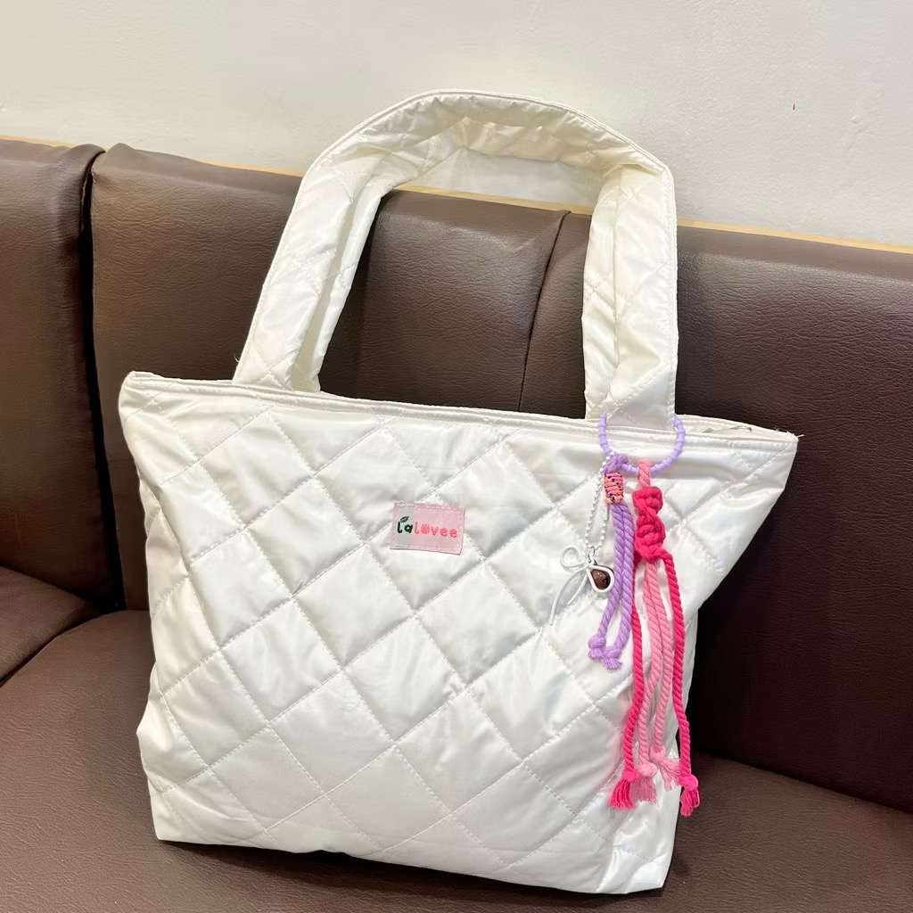 Foto Colorful Totebag Puffy Anti Air Fit Laptop 14 Inch