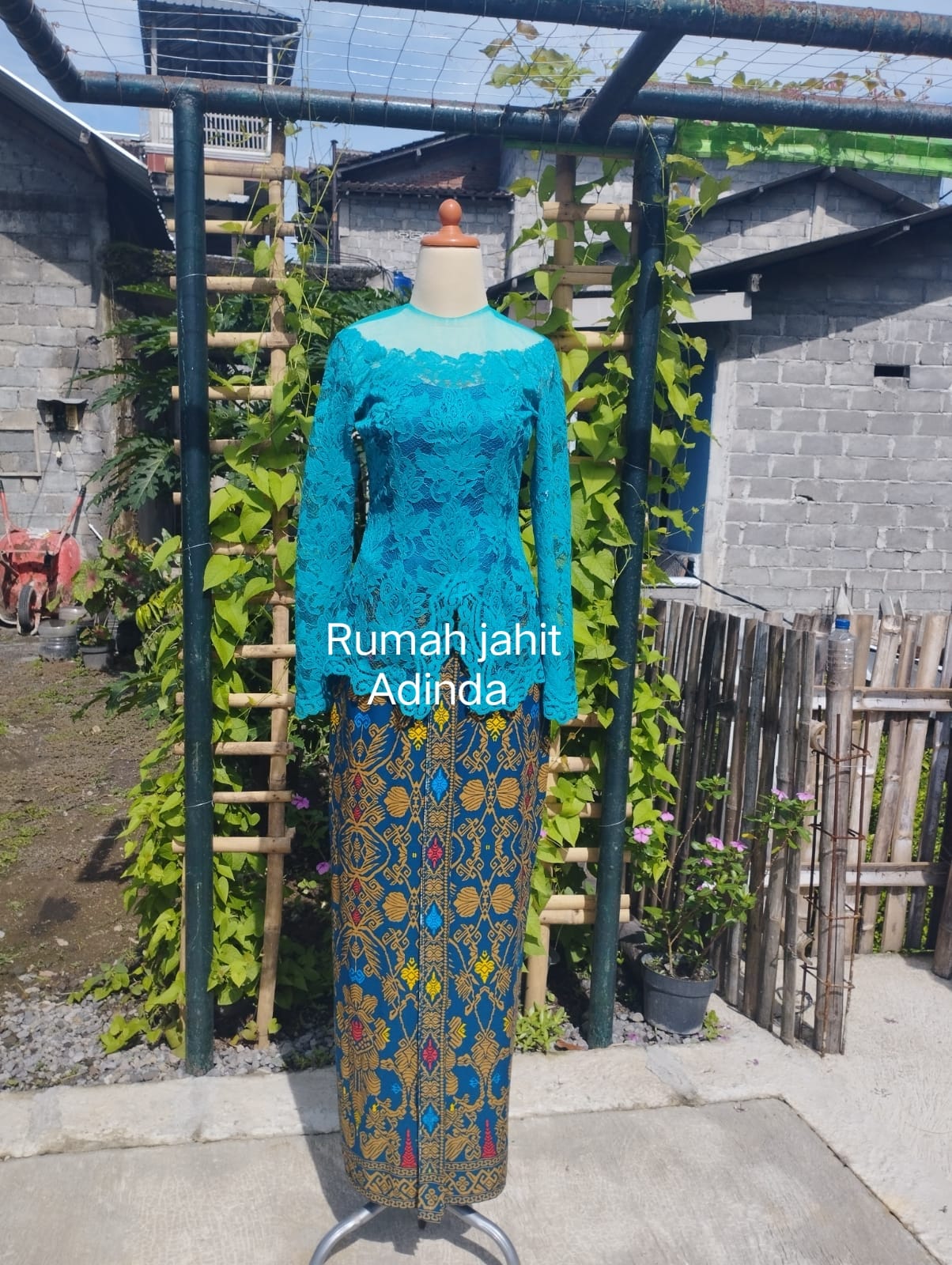 Jasa Jahit kebaya