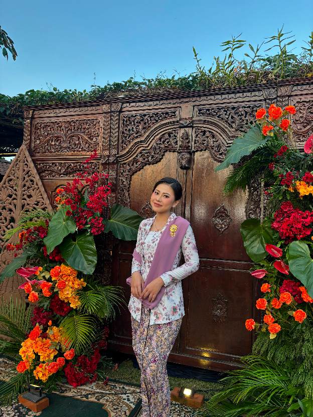 kebaya kutubaru