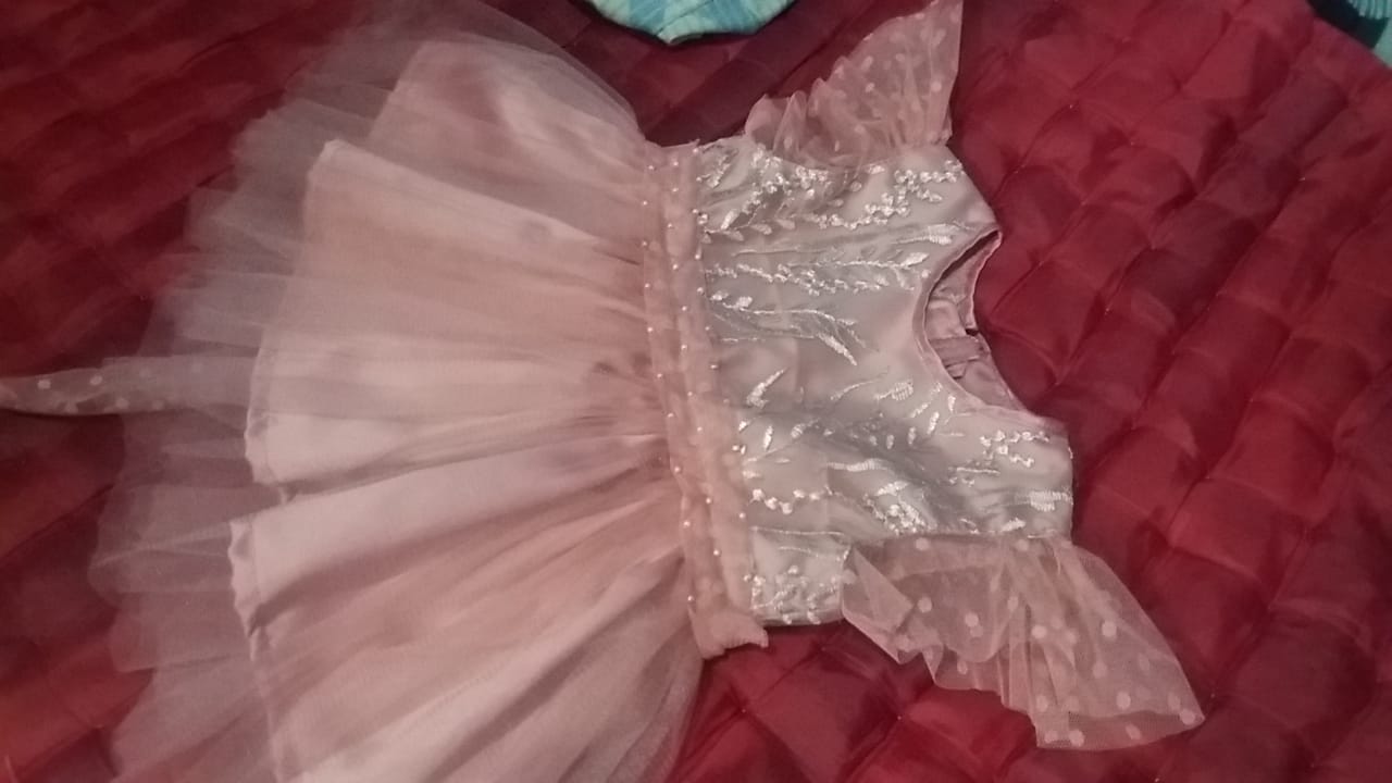 Dress anak perempuan pesta