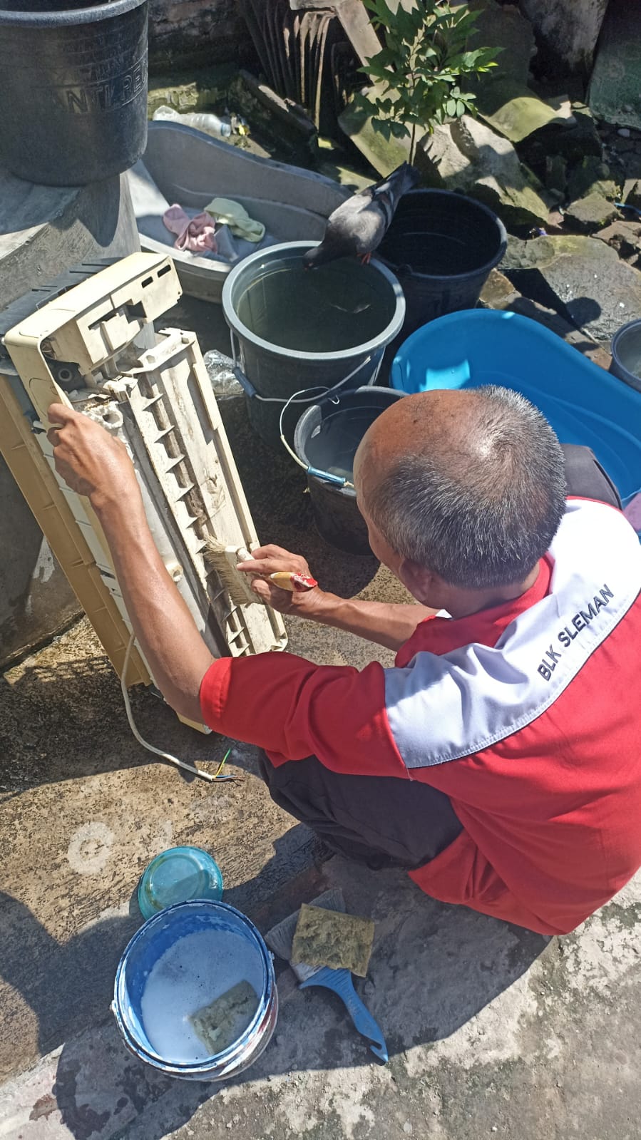 Jasa cleaning AC split